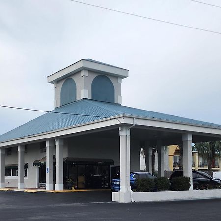 伊克诺拉奇酒店 佩里 外观 照片